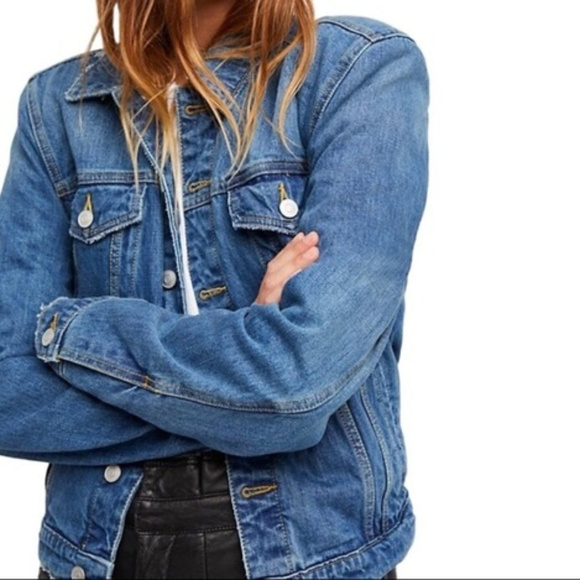 NWOT Free People Strong Shoulder Denim Jacket - Picture 2 of 7